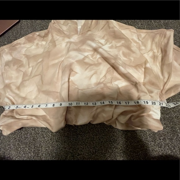 Lululemon LA all yours bubble hem hoodie size 10 - Picture 12 of 13